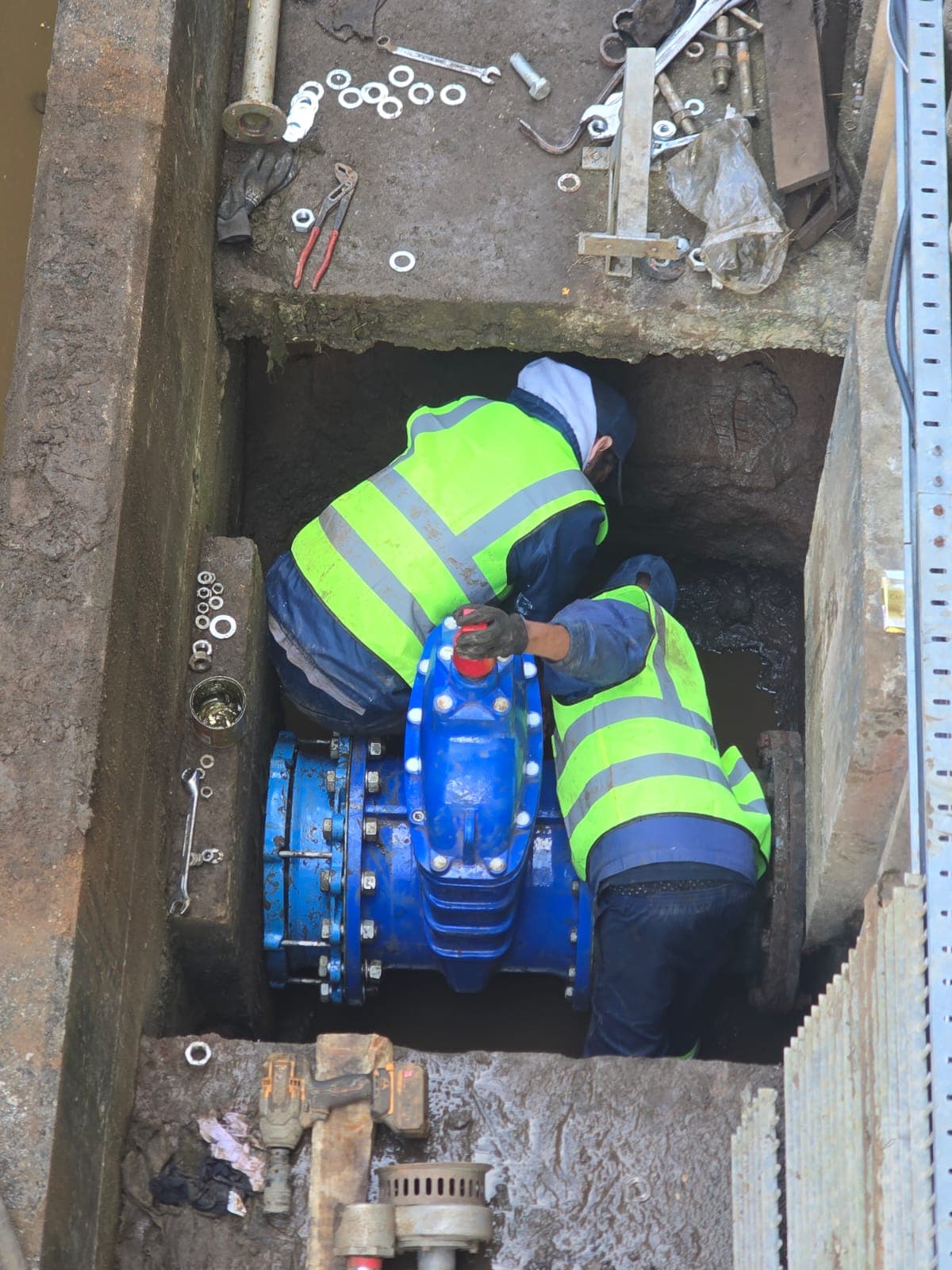 Nahoon Dam – 400mm Valve Replacement - Photo 4