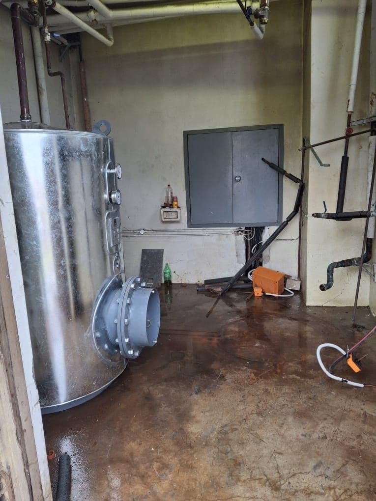 Selborne High School – Hot Water Tank Installation - Commissioned hot water system testing